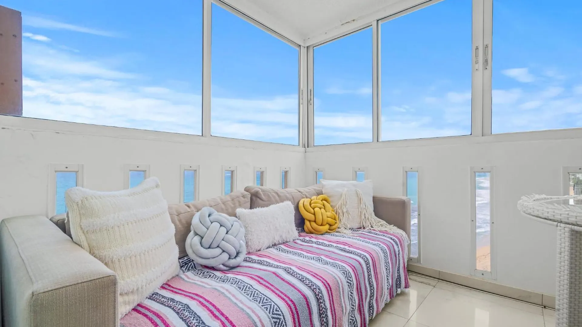 סן חואן Million Dollar Ocean And City View Penthouse Suite דירה סן חואן