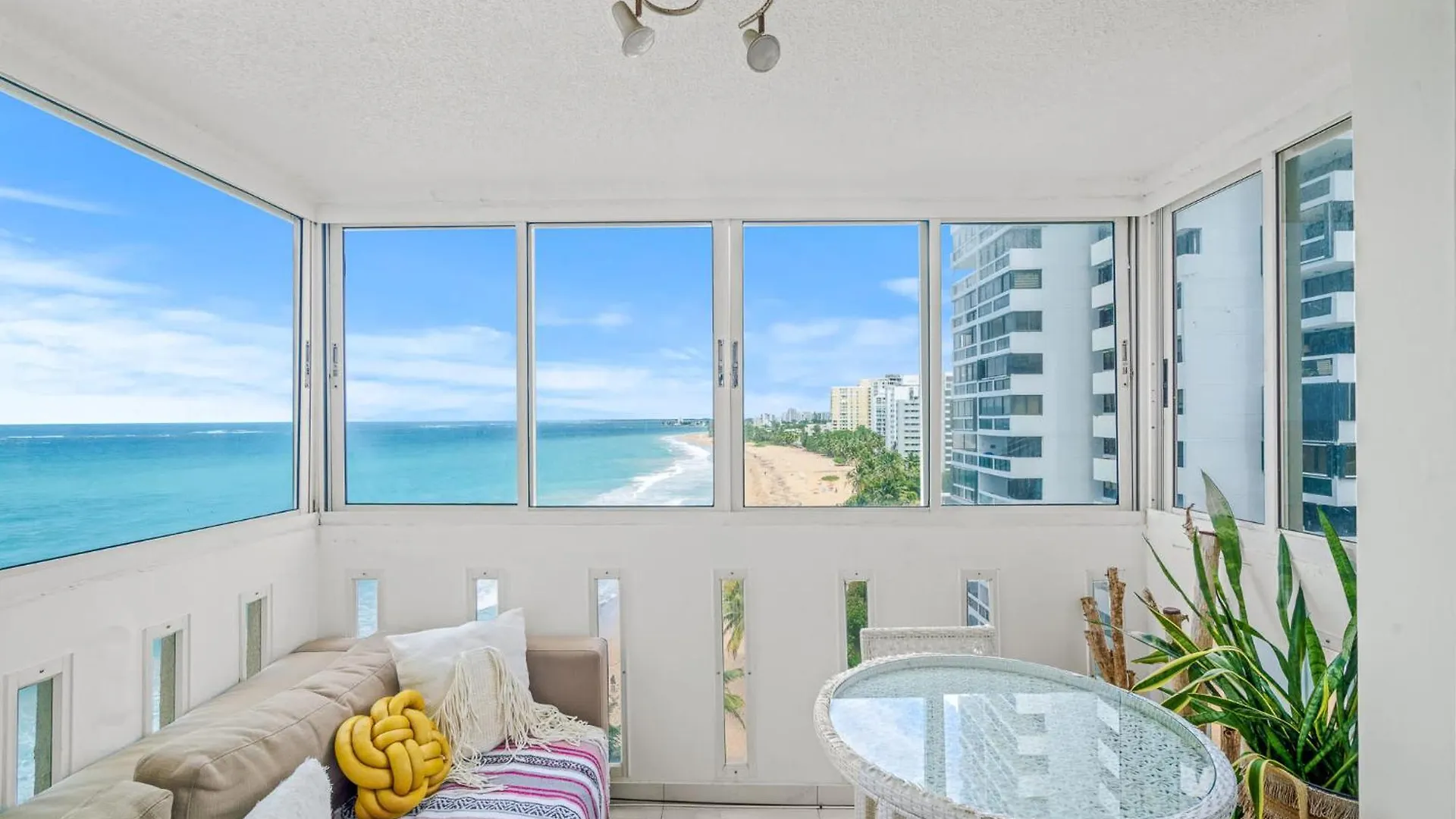 Million Dollar Ocean And City View Penthouse Suite San Juan